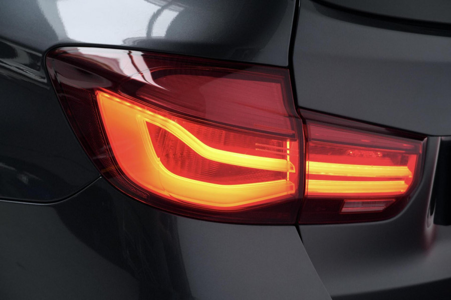 BMW 3 Serie Touring 320i M Sport Automaat 184 PK | Pano-dak | CarPlay | Camera | Leder | Stoelverwarming | Cruise | Pdc | Led |
