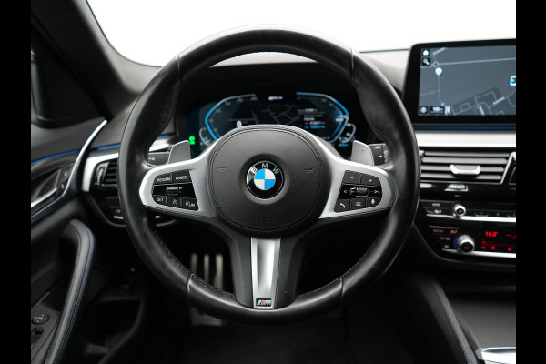 BMW 5 Serie Touring 530e M Sport Plug In Hybrid 293pk Dealer O.H PHEV | Head Up | 360 Camera | Laser LED |  Alcantara Sportstoelen Verwarmd | Blis | Apple Carplay | M Sportstuur | Navigatie | Virtual | DAB |