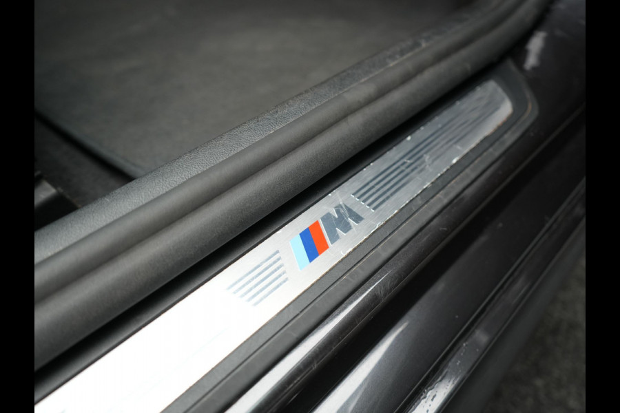 BMW 5 Serie Touring 530e M Sport Plug In Hybrid 293pk Dealer O.H PHEV | Head Up | 360 Camera | Laser LED |  Alcantara Sportstoelen Verwarmd | Blis | Apple Carplay | M Sportstuur | Navigatie | Virtual | DAB |