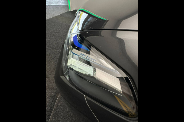 BMW 5 Serie Touring 530e M Sport Plug In Hybrid 293pk Dealer O.H PHEV | Head Up | 360 Camera | Laser LED |  Alcantara Sportstoelen Verwarmd | Blis | Apple Carplay | M Sportstuur | Navigatie | Virtual | DAB |