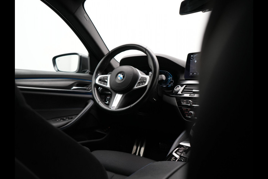 BMW 5 Serie Touring 530e M Sport Plug In Hybrid 293pk Dealer O.H PHEV | Head Up | 360 Camera | Laser LED |  Alcantara Sportstoelen Verwarmd | Blis | Apple Carplay | M Sportstuur | Navigatie | Virtual | DAB |