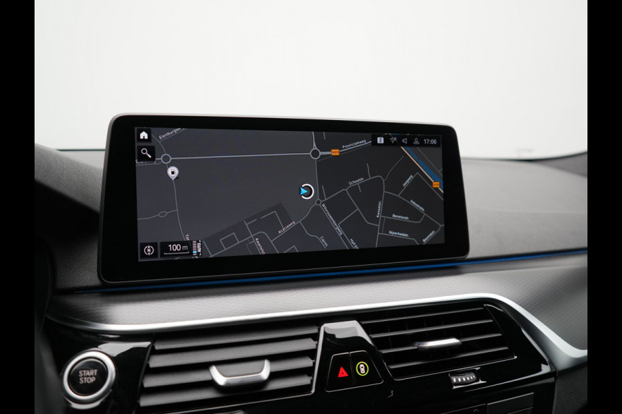 BMW 5 Serie Touring 530e M Sport Plug In Hybrid 293pk Dealer O.H PHEV | Head Up | 360 Camera | Laser LED |  Alcantara Sportstoelen Verwarmd | Blis | Apple Carplay | M Sportstuur | Navigatie | Virtual | DAB |