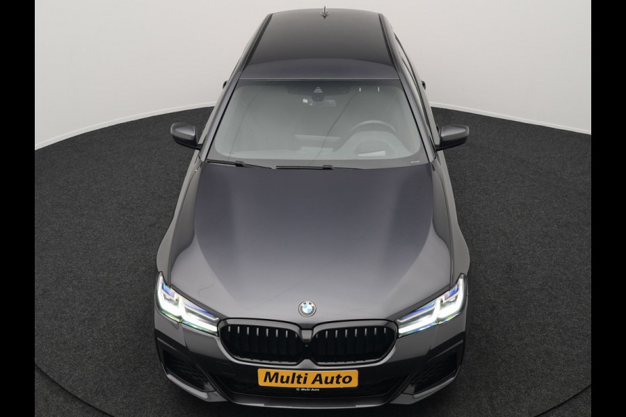BMW 5 Serie Touring 530e M Sport Plug In Hybrid 293pk Dealer O.H PHEV | Head Up | 360 Camera | Laser LED |  Alcantara Sportstoelen Verwarmd | Blis | Apple Carplay | M Sportstuur | Navigatie | Virtual | DAB |