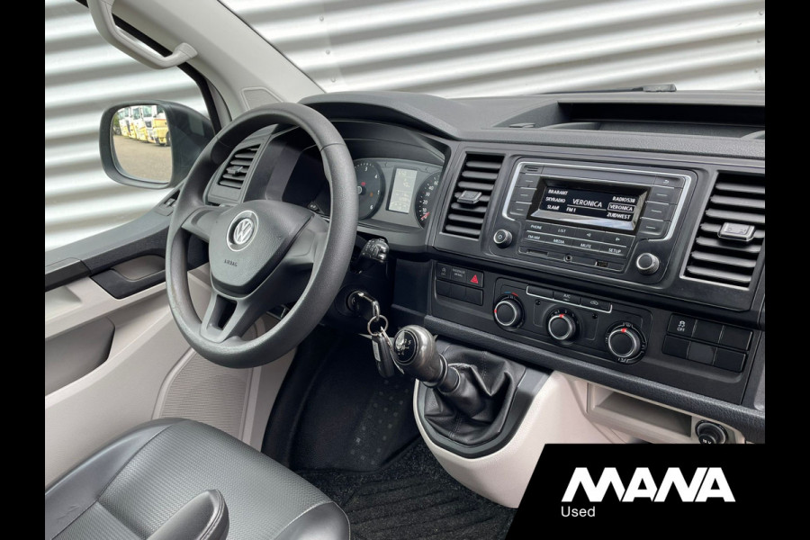 Volkswagen Transporter 2.0TDI L2H1 102PK DC Comfortline 5 Zits Airco Trekhaak