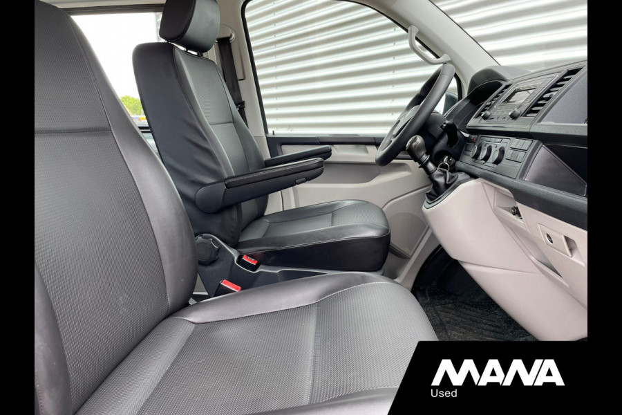 Volkswagen Transporter 2.0TDI L2H1 102PK DC Comfortline 5 Zits Airco Trekhaak