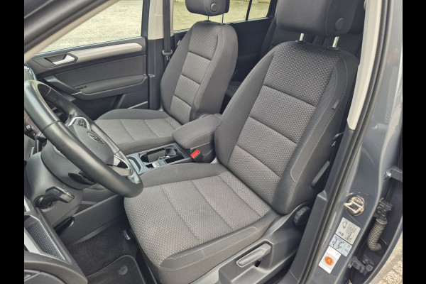 Volkswagen Touran 1.5 TSI 7p Autom,Panorama,airco,adap cruise,nav/camera,wegkl. trekhaak,stoelverwarming,standkachel,