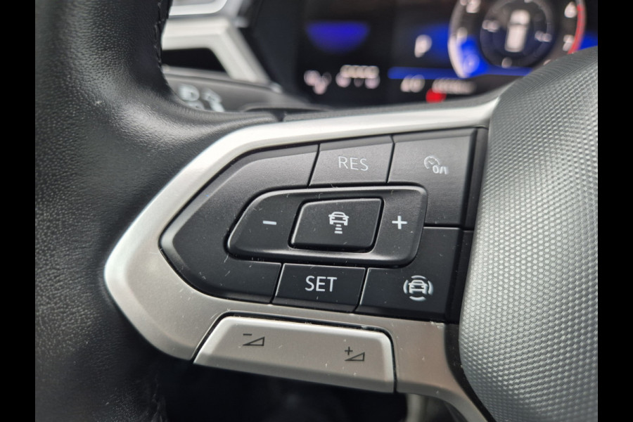 Volkswagen Touran 1.5 TSI 7p Autom,Panorama,airco,adap cruise,nav/camera,wegkl. trekhaak,stoelverwarming,standkachel,