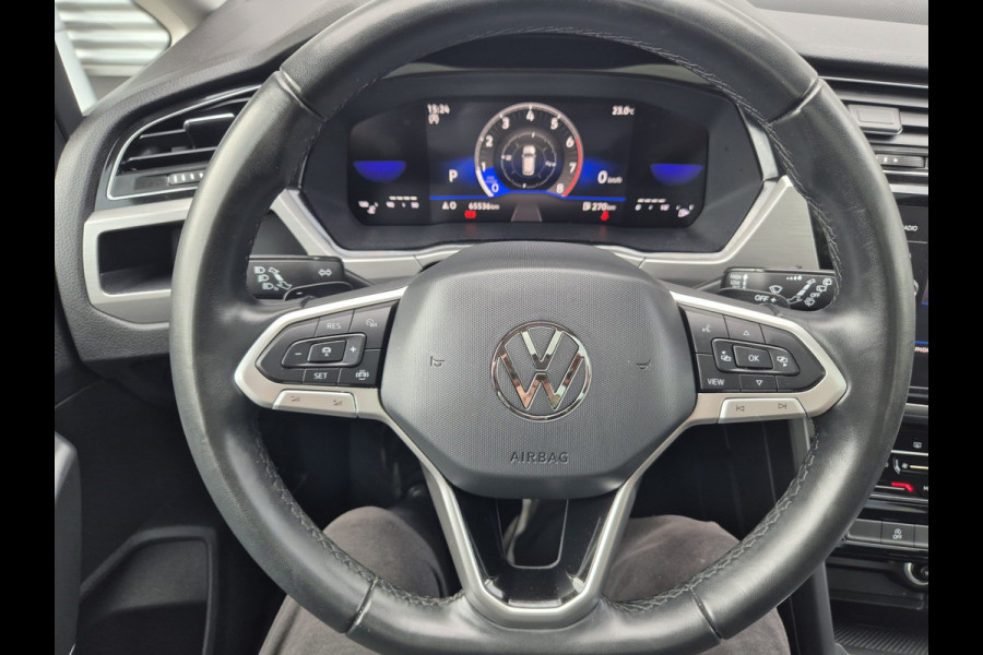 Volkswagen Touran 1.5 TSI 7p Autom,Panorama,airco,adap cruise,nav/camera,wegkl. trekhaak,stoelverwarming,standkachel,