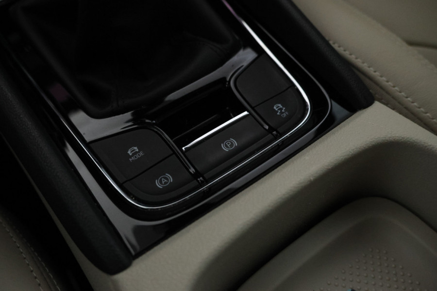 Škoda Kodiaq 1.5 TSI Business Edition 7p. Trekhaak, Digital dash, Volleder, Navigatie.