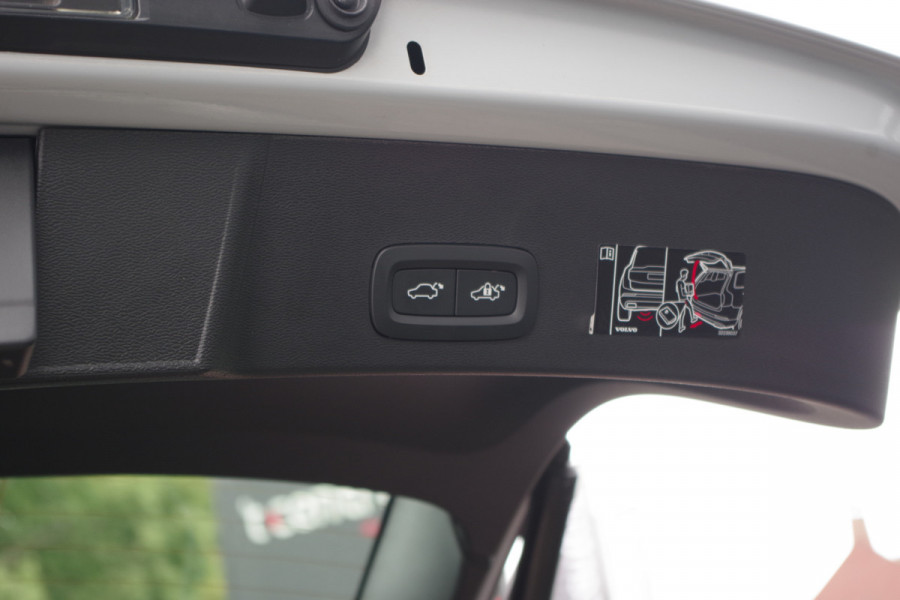 Volvo XC40 1.5 T4 Recharge Inscription Expression, Climate Control, Lane-Assist, Camera