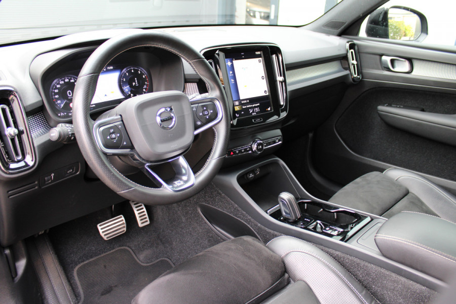 Volvo XC40 1.5 T3 R-Design | Trekhaak | Navigatie | Cruise Control | Stoelverwarming