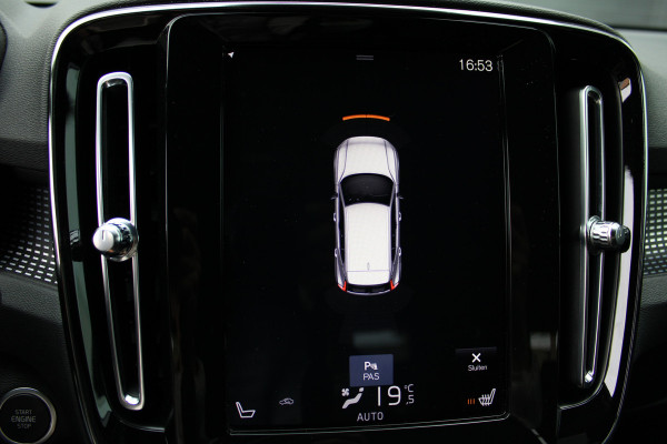Volvo XC40 1.5 T3 R-Design | Trekhaak | Navigatie | Cruise Control | Stoelverwarming