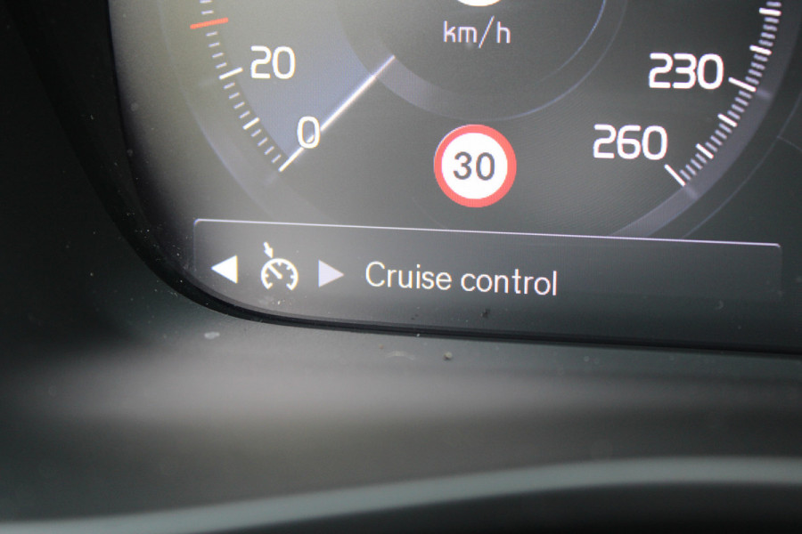Volvo XC40 1.5 T3 R-Design | Trekhaak | Navigatie | Cruise Control | Stoelverwarming