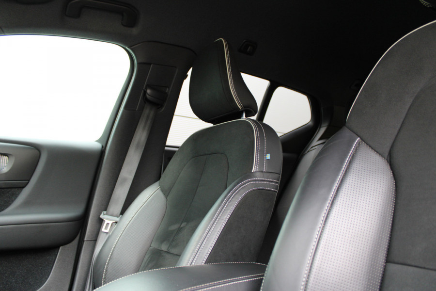 Volvo XC40 1.5 T3 R-Design | Trekhaak | Navigatie | Cruise Control | Stoelverwarming