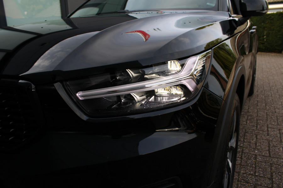 Volvo XC40 1.5 T3 R-Design | Trekhaak | Navigatie | Cruise Control | Stoelverwarming