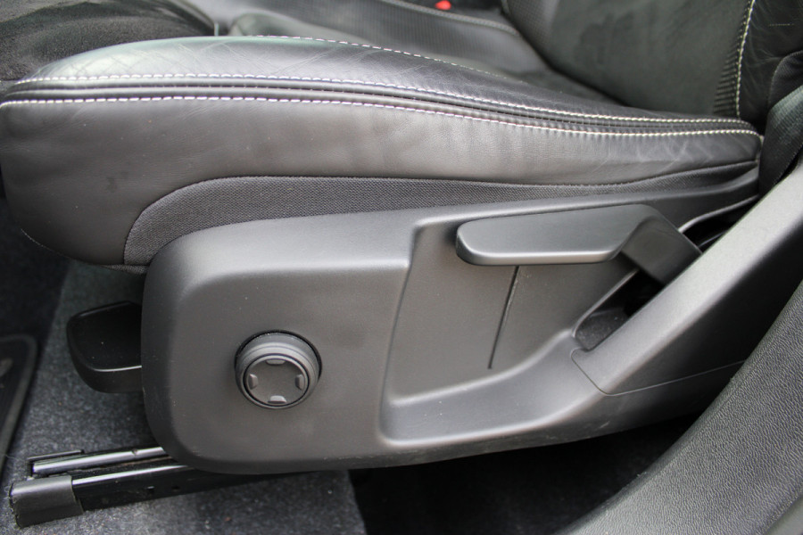Volvo XC40 1.5 T3 R-Design | Trekhaak | Navigatie | Cruise Control | Stoelverwarming