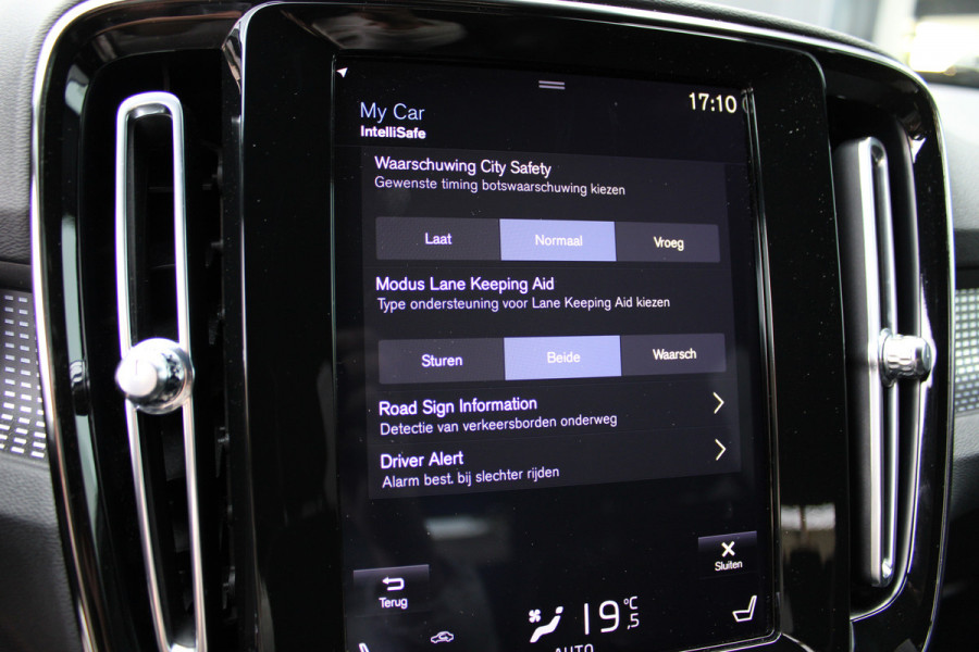 Volvo XC40 1.5 T3 R-Design | Trekhaak | Navigatie | Cruise Control | Stoelverwarming
