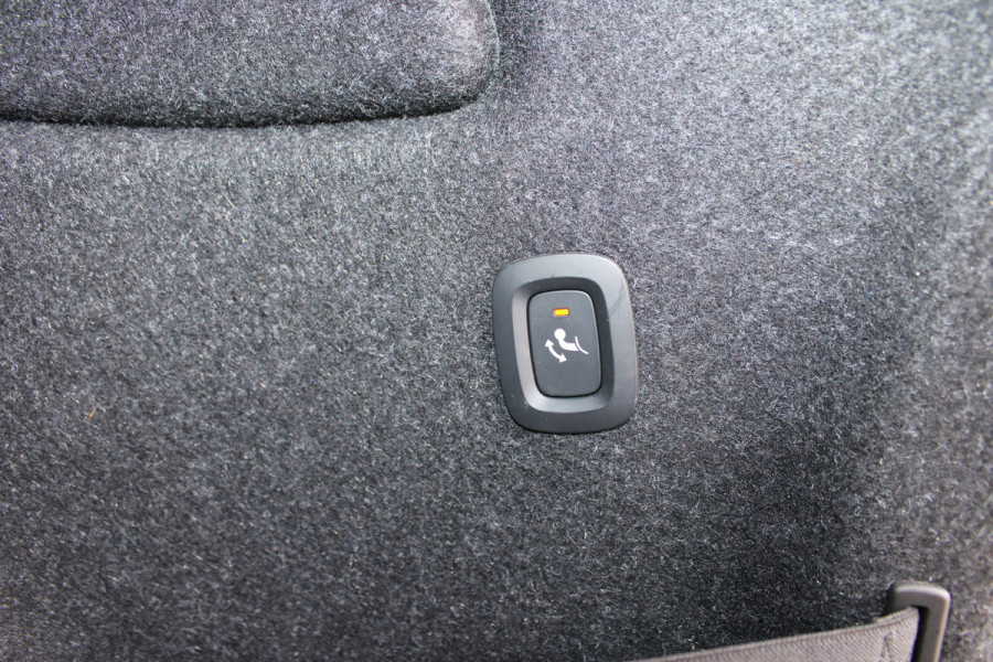 Volvo XC40 1.5 T3 R-Design | Trekhaak | Navigatie | Cruise Control | Stoelverwarming
