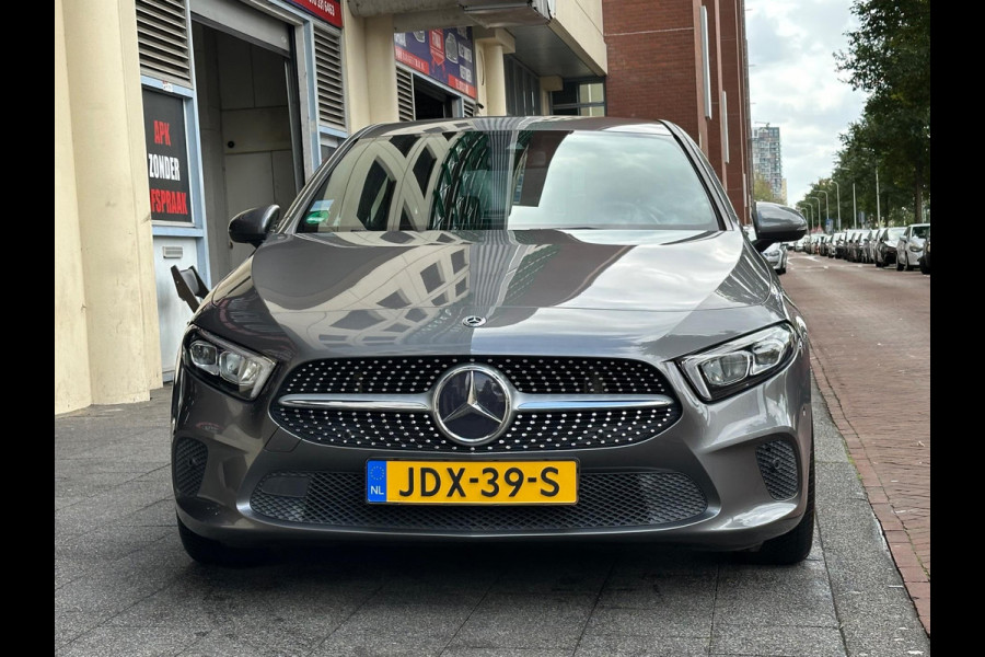 Mercedes-Benz A-Klasse 200 Premium Automaat Leer Navi