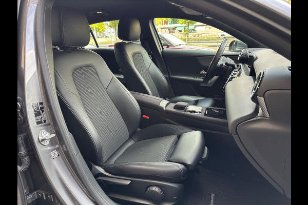 Mercedes-Benz A-Klasse 200 Premium Automaat Leer Navi
