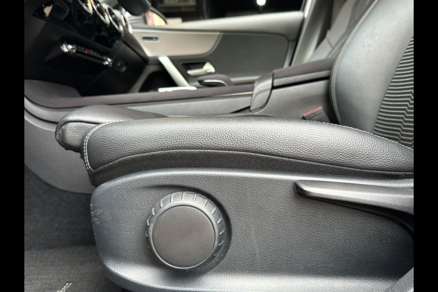 Mercedes-Benz A-Klasse 200 Premium Automaat Leer Navi