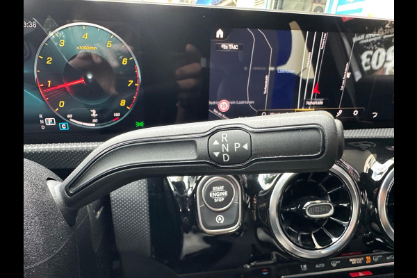 Mercedes-Benz A-Klasse 200 Premium Automaat Leer Navi