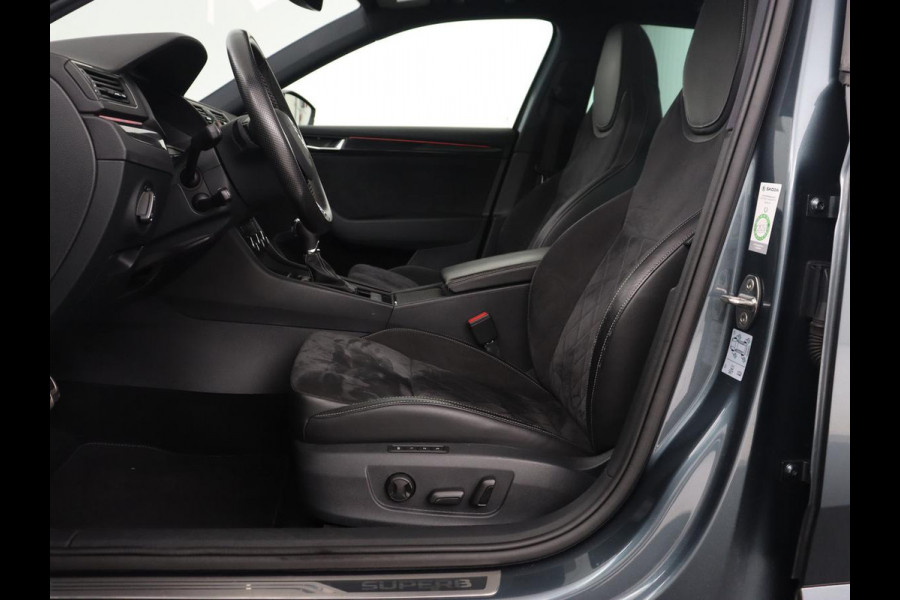 Škoda Superb Combi 2.0 TDI 4x4 Sportline Business | Panoramadak | Adaptive Cruise | Memory | Navigatie | Carplay | Camera | Alcantara | LED | Stoel & Stuurverwarming
