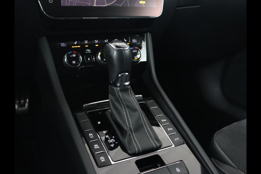 Škoda Superb Combi 2.0 TDI 4x4 Sportline Business | Panoramadak | Adaptive Cruise | Memory | Navigatie | Carplay | Camera | Alcantara | LED | Stoel & Stuurverwarming
