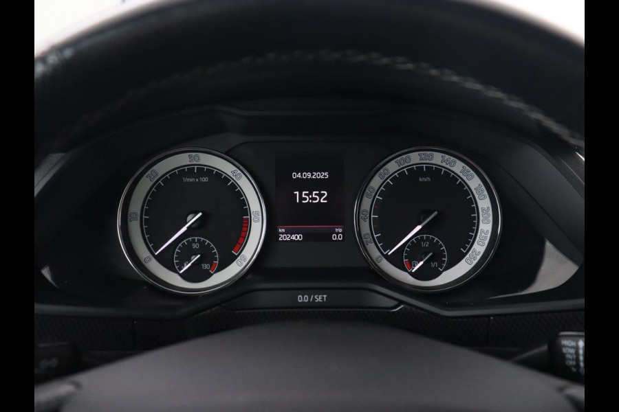 Škoda Superb Combi 2.0 TDI 4x4 Sportline Business | Panoramadak | Adaptive Cruise | Memory | Navigatie | Carplay | Camera | Alcantara | LED | Stoel & Stuurverwarming