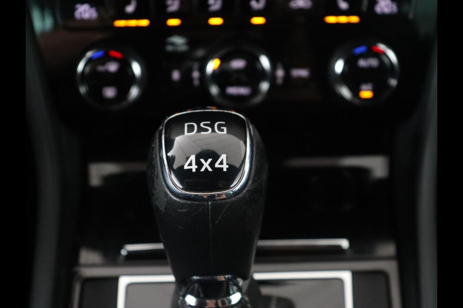 Škoda Superb Combi 2.0 TDI 4x4 Sportline Business | Panoramadak | Adaptive Cruise | Memory | Navigatie | Carplay | Camera | Alcantara | LED | Stoel & Stuurverwarming