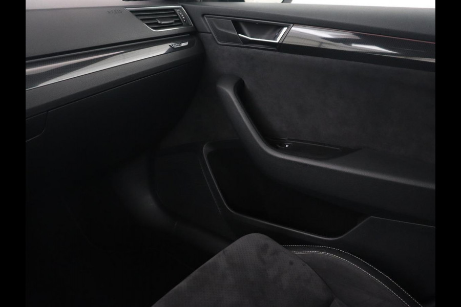 Škoda Superb Combi 2.0 TDI 4x4 Sportline Business | Panoramadak | Adaptive Cruise | Memory | Navigatie | Carplay | Camera | Alcantara | LED | Stoel & Stuurverwarming