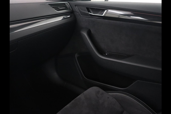 Škoda Superb Combi 2.0 TDI 4x4 Sportline Business | Panoramadak | Adaptive Cruise | Memory | Navigatie | Carplay | Camera | Alcantara | LED | Stoel & Stuurverwarming