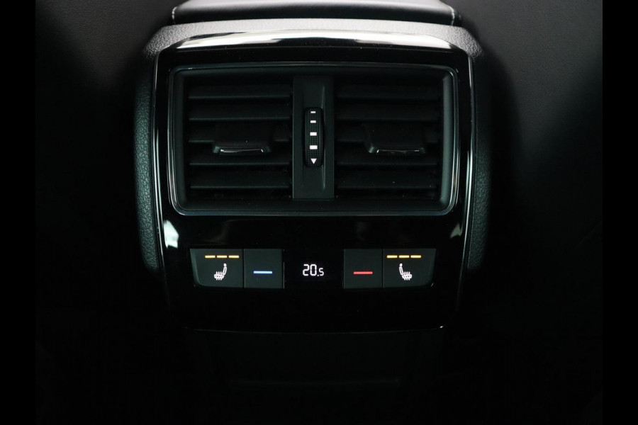 Škoda Superb Combi 2.0 TDI 4x4 Sportline Business | Panoramadak | Adaptive Cruise | Memory | Navigatie | Carplay | Camera | Alcantara | LED | Stoel & Stuurverwarming