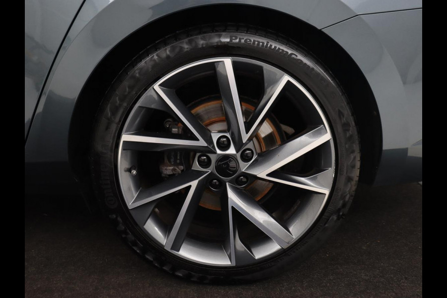 Škoda Superb Combi 2.0 TDI 4x4 Sportline Business | Panoramadak | Adaptive Cruise | Memory | Navigatie | Carplay | Camera | Alcantara | LED | Stoel & Stuurverwarming