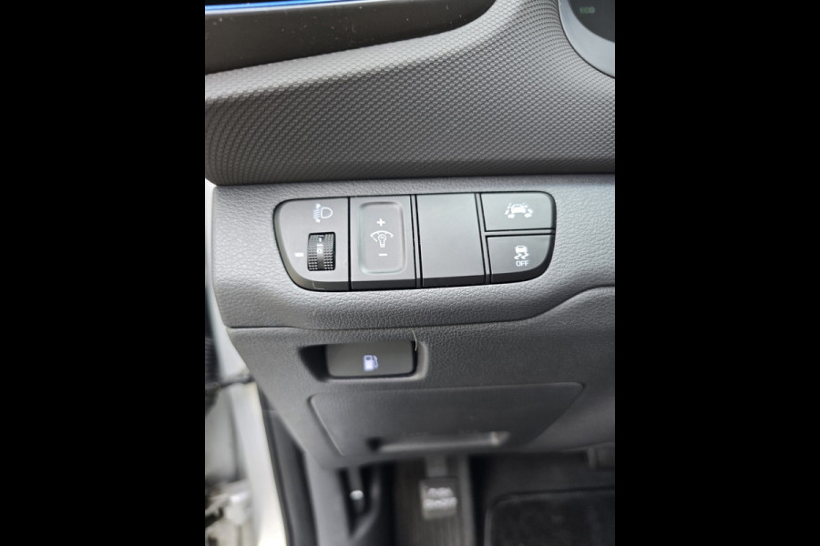 Hyundai IONIQ 1.6 GDi Comfort | 2E EIGENAAR | 12MND GARANTIE | AUTOMAAT | STOEL-STUUR VERWARMING