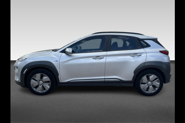 Hyundai Kona EV Comfort 64 kWh Navigatie | Apple Carplay | Android Auto.