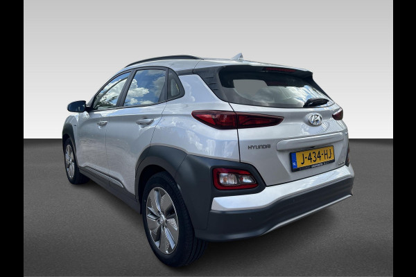 Hyundai Kona EV Comfort 64 kWh Navigatie | Apple Carplay | Android Auto.