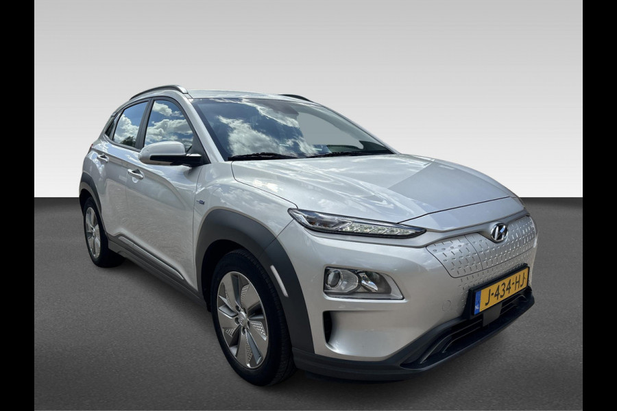 Hyundai Kona EV Comfort 64 kWh Navigatie | Apple Carplay | Android Auto.