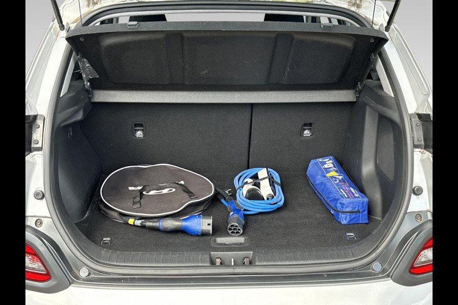 Hyundai Kona EV Comfort 64 kWh Navigatie | Apple Carplay | Android Auto.