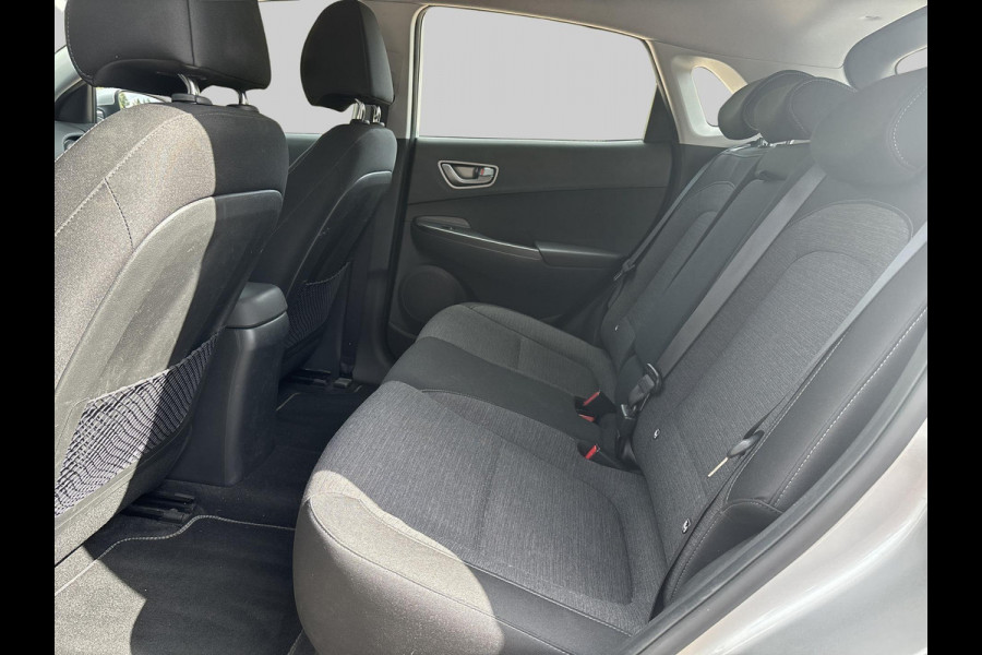 Hyundai Kona EV Comfort 64 kWh Navigatie | Apple Carplay | Android Auto.