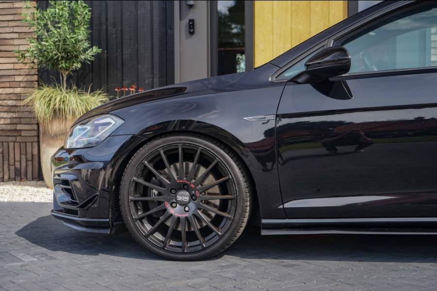 Volkswagen Golf 7.5 R 4Motion 2.0 TSI Pano/DCC/Dynaudio/OZ/VOL