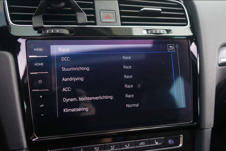 Volkswagen Golf 7.5 R 4Motion 2.0 TSI Pano/DCC/Dynaudio/OZ/VOL