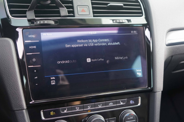 Volkswagen Golf 7.5 R 4Motion 2.0 TSI Pano/DCC/Dynaudio/OZ/VOL