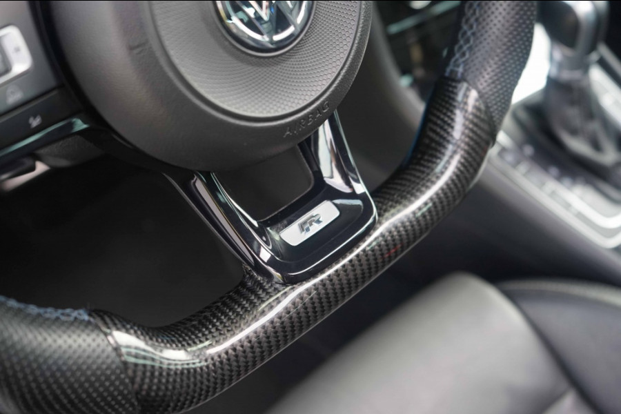 Volkswagen Golf 7.5 R 4Motion 2.0 TSI Pano/DCC/Dynaudio/OZ/VOL