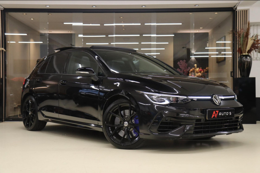 Volkswagen Golf 2.0 TSI R 4Motion AKRAP/PANO/HEADUP/IQ/H-K/BOMVOL Volkswagen Golf 2.0 TSI R 4Motion AKRAP/PANO/HEADUP/IQ/H-K/BOMVOL