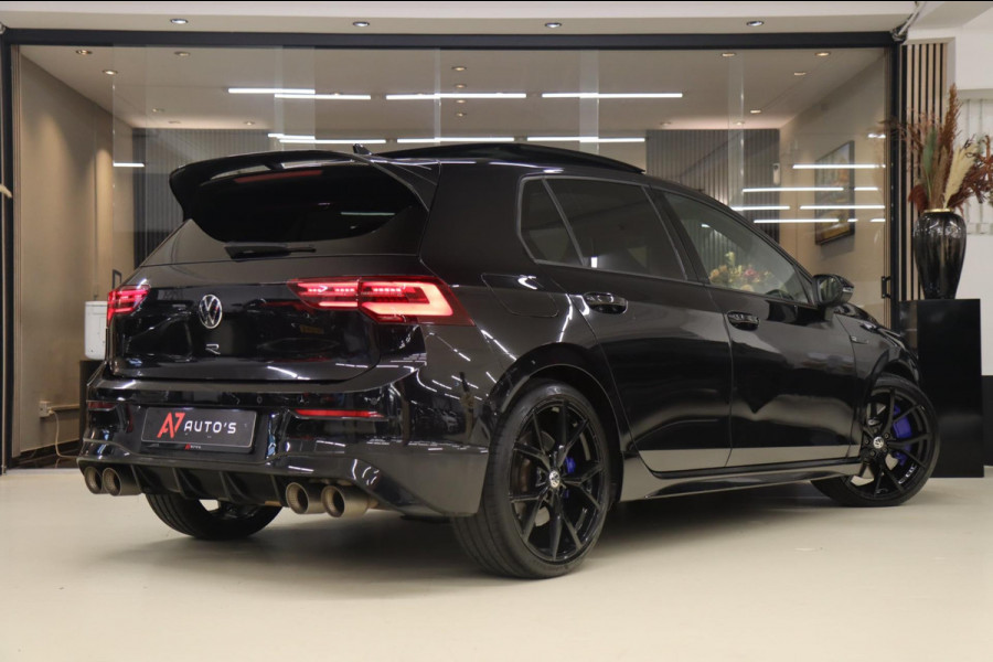 Volkswagen Golf 2.0 TSI R 4Motion AKRAP/PANO/HEADUP/IQ/H-K/BOMVOL Volkswagen Golf 2.0 TSI R 4Motion AKRAP/PANO/HEADUP/IQ/H-K/BOMVOL