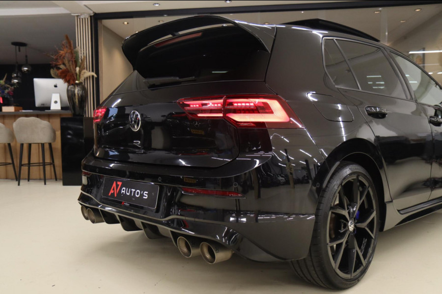 Volkswagen Golf 2.0 TSI R 4Motion AKRAP/PANO/HEADUP/IQ/H-K/BOMVOL Volkswagen Golf 2.0 TSI R 4Motion AKRAP/PANO/HEADUP/IQ/H-K/BOMVOL