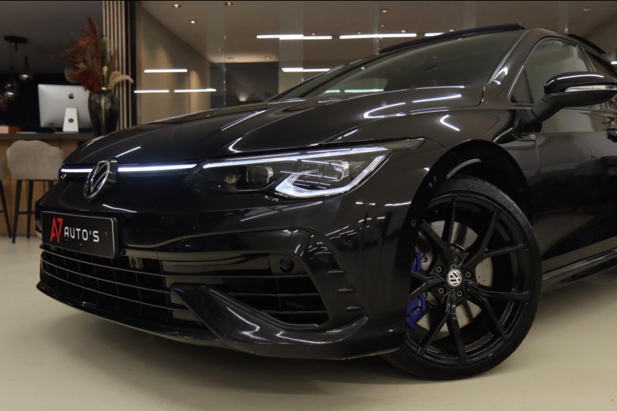 Volkswagen Golf 2.0 TSI R 4Motion AKRAP/PANO/HEADUP/IQ/H-K/BOMVOL Volkswagen Golf 2.0 TSI R 4Motion AKRAP/PANO/HEADUP/IQ/H-K/BOMVOL