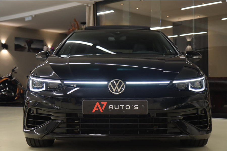 Volkswagen Golf 2.0 TSI R 4Motion AKRAP/PANO/HEADUP/IQ/H-K/BOMVOL Volkswagen Golf 2.0 TSI R 4Motion AKRAP/PANO/HEADUP/IQ/H-K/BOMVOL