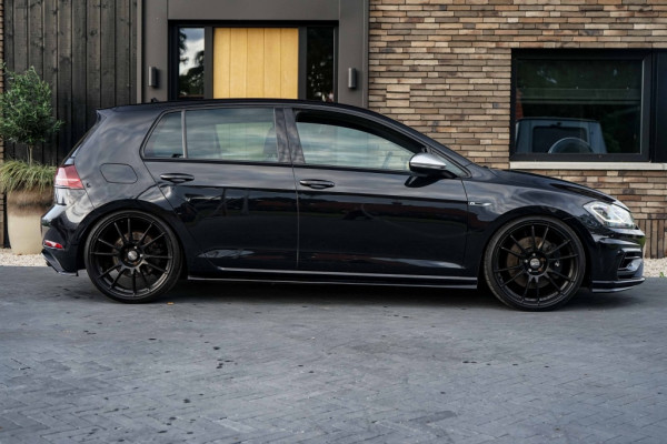 Volkswagen Golf 7.5 R 4Motion 2.0 TSI R20 DSG